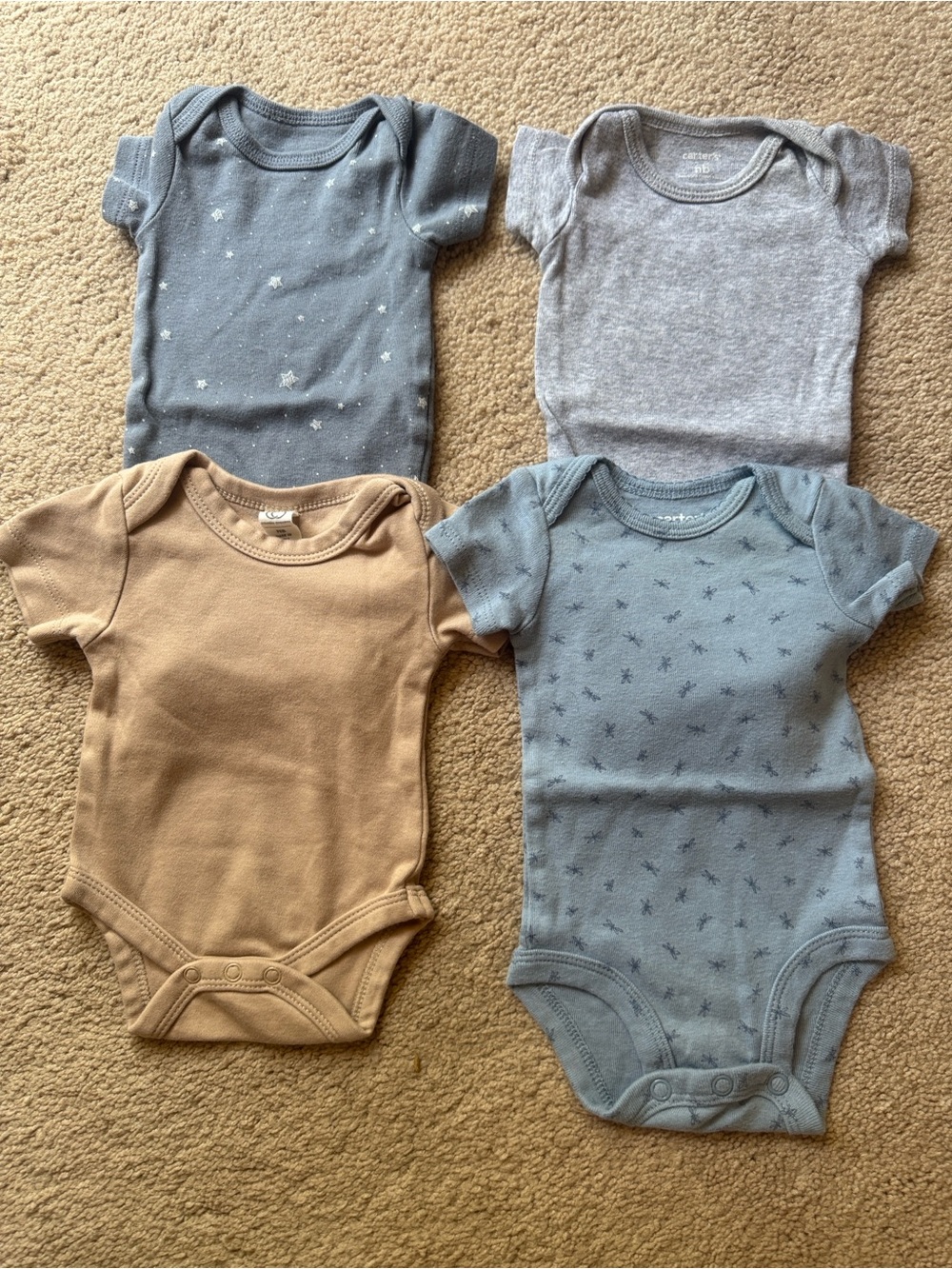 Carter’s & Colored Organics Baby Bodysuit Bundle Set of 4 Neutral Short Sleeve